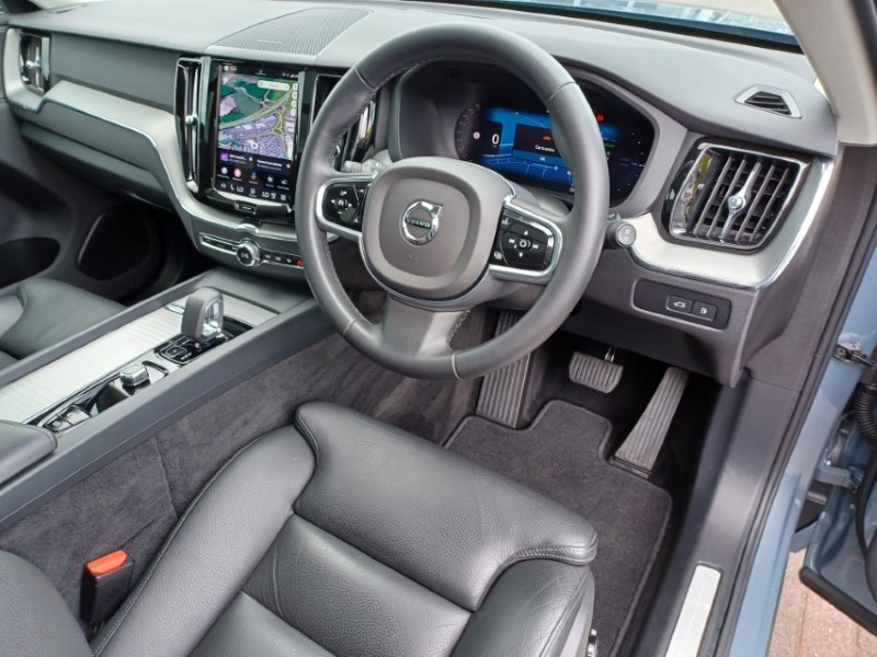 2024 (24) VOLVO XC60 2.0 T6 [350] RC PHEV Plus Dark 5dr AWD Geartronic 5558098