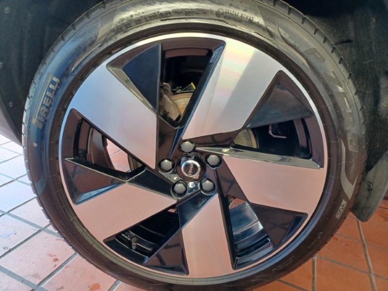 2023 (23) VOLVO XC40 1.5 T5 Recharge PHEV Ultimate Dark 5dr Auto 5569315