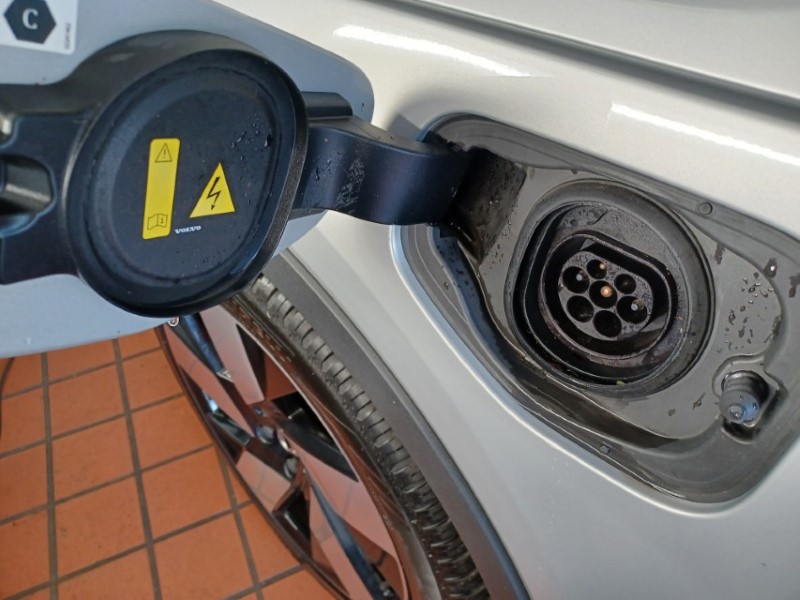 2023 (23) VOLVO XC40 1.5 T5 Recharge PHEV Ultimate Dark 5dr Auto 5569303