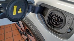 2023 (23) VOLVO XC40 1.5 T5 Recharge PHEV Ultimate Dark 5dr Auto 5569303