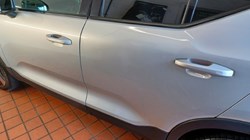 2023 (23) VOLVO XC40 1.5 T5 Recharge PHEV Ultimate Dark 5dr Auto 5569314