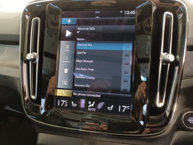 2023 (23) VOLVO XC40 1.5 T5 Recharge PHEV Ultimate Dark 5dr Auto 5569277