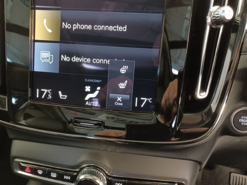 2023 (23) VOLVO XC40 1.5 T5 Recharge PHEV Ultimate Dark 5dr Auto 5569279