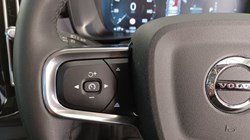 2023 (23) VOLVO XC40 1.5 T5 Recharge PHEV Ultimate Dark 5dr Auto 5569272