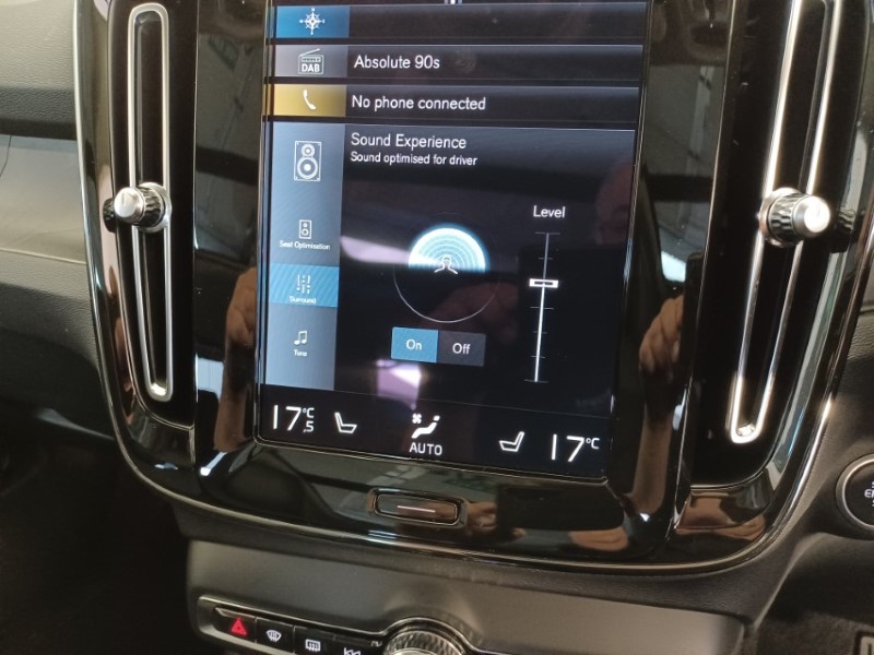 2023 (23) VOLVO XC40 1.5 T5 Recharge PHEV Ultimate Dark 5dr Auto 5569281