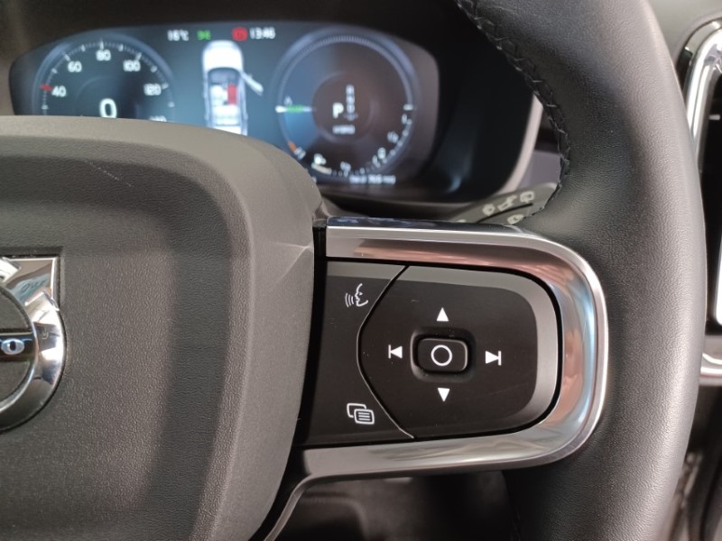 2023 (23) VOLVO XC40 1.5 T5 Recharge PHEV Ultimate Dark 5dr Auto 5569273