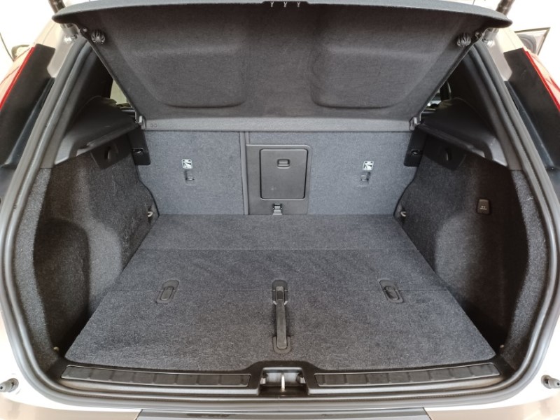 2023 (23) VOLVO XC40 2.0 B3P Plus Dark 5dr Auto 5578492