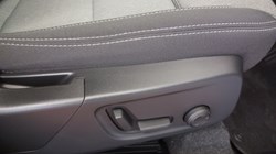 2023 (23) VOLVO XC40 2.0 B3P Plus Dark 5dr Auto 5578489
