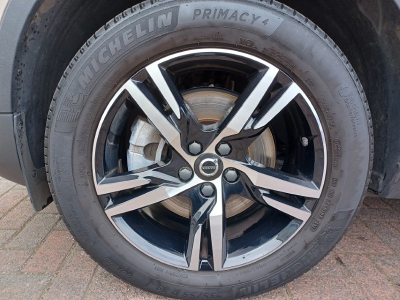 2023 (23) VOLVO XC40 2.0 B3P Plus Dark 5dr Auto 5578514
