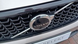 2023 (23) VOLVO XC40 2.0 B3P Plus Dark 5dr Auto 5578512