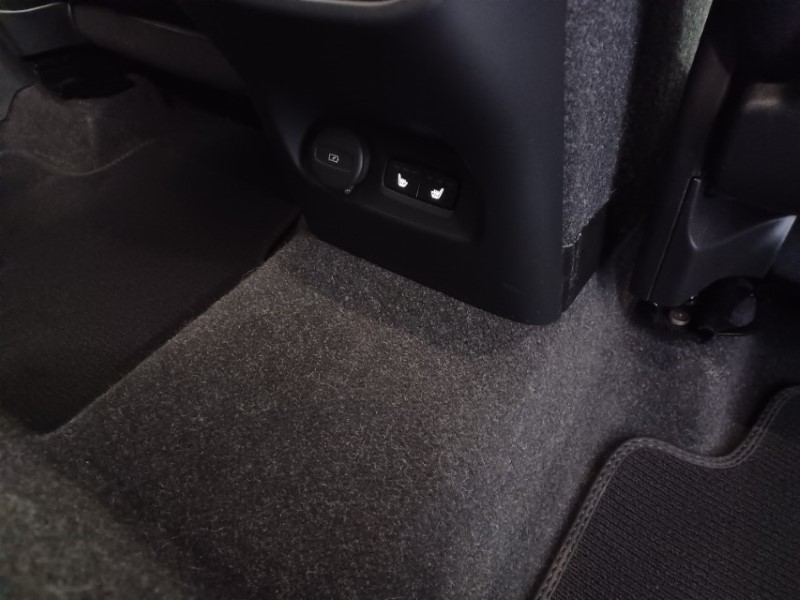 2023 (23) VOLVO XC40 2.0 B3P Plus Dark 5dr Auto 5578498