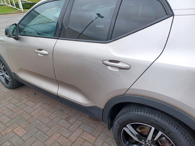 2023 (23) VOLVO XC40 2.0 B3P Plus Dark 5dr Auto 5578517