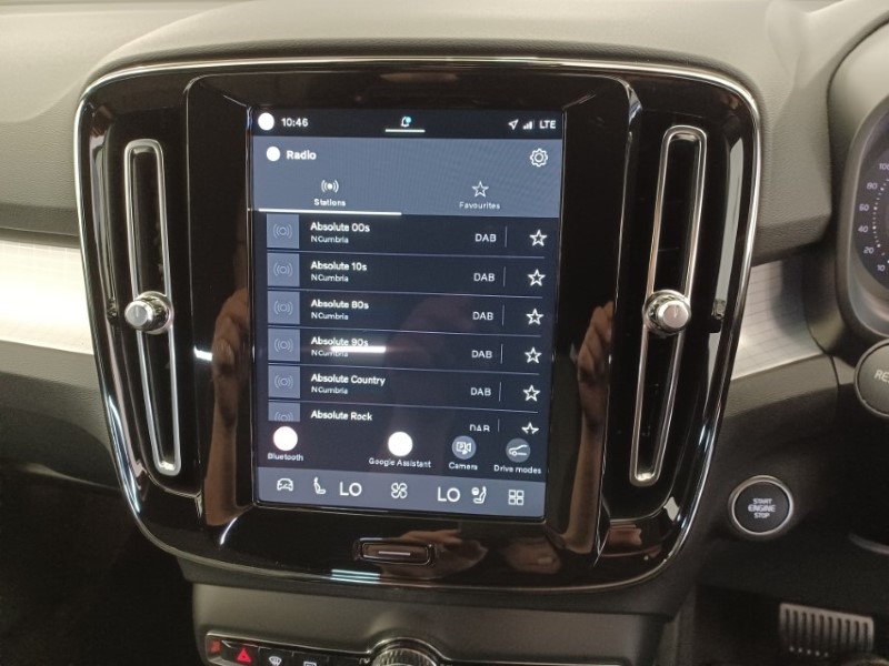 2023 (23) VOLVO XC40 2.0 B3P Plus Dark 5dr Auto 5578483