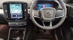 2023 (23) VOLVO XC40 2.0 B3P Plus Dark 5dr Auto 5578501