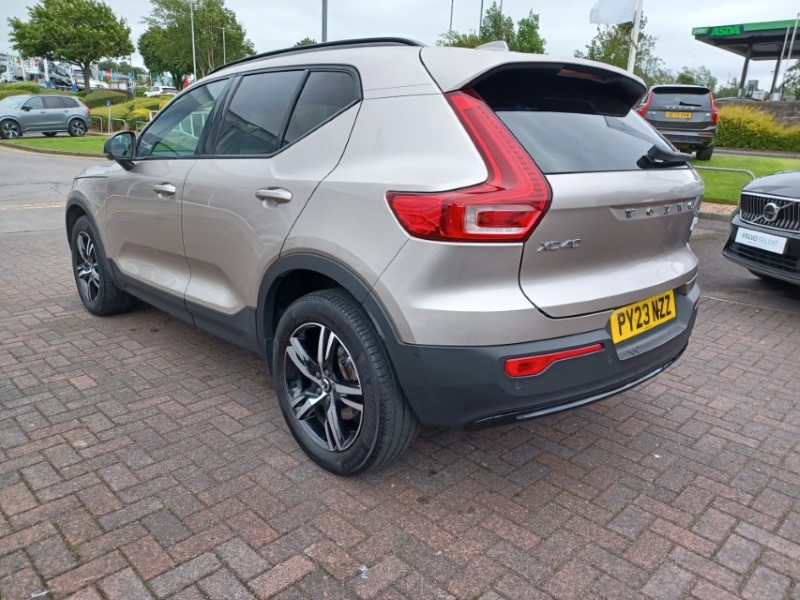2023 (23) VOLVO XC40 2.0 B3P Plus Dark 5dr Auto 5578470
