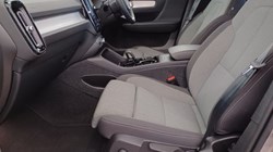 2023 (23) VOLVO XC40 2.0 B3P Plus Dark 5dr Auto 5578503