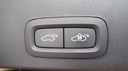 2023 (23) VOLVO XC40 2.0 B3P Plus Dark 5dr Auto 5578496