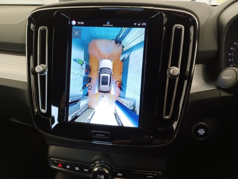 2023 (23) VOLVO XC40 2.0 B3P Plus Dark 5dr Auto 5578509
