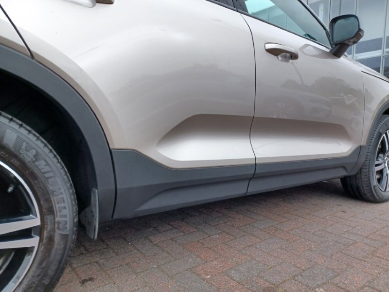 2023 (23) VOLVO XC40 2.0 B3P Plus Dark 5dr Auto 5578522