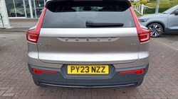 2023 (23) VOLVO XC40 2.0 B3P Plus Dark 5dr Auto 5578523