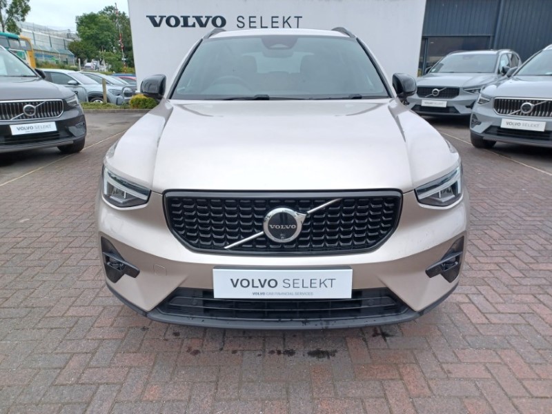 2023 (23) VOLVO XC40 2.0 B3P Plus Dark 5dr Auto 5578468