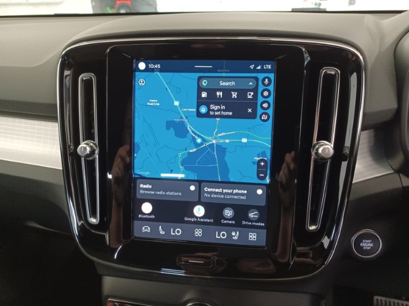 2023 (23) VOLVO XC40 2.0 B3P Plus Dark 5dr Auto 5578479