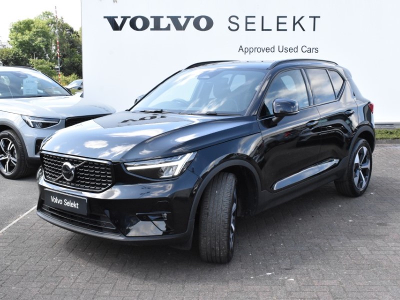 2025 (75) VOLVO XC40 2.0 B3P Plus Dark 5dr Auto 5637940