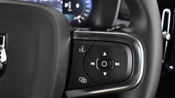 2025 (75) VOLVO XC40 2.0 B3P Plus Dark 5dr Auto 5637946