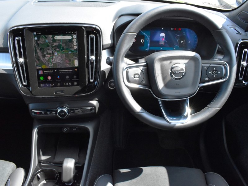 2025 (75) VOLVO XC40 2.0 B3P Plus Dark 5dr Auto 5637967