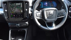 2025 (75) VOLVO XC40 2.0 B3P Plus Dark 5dr Auto 5637967