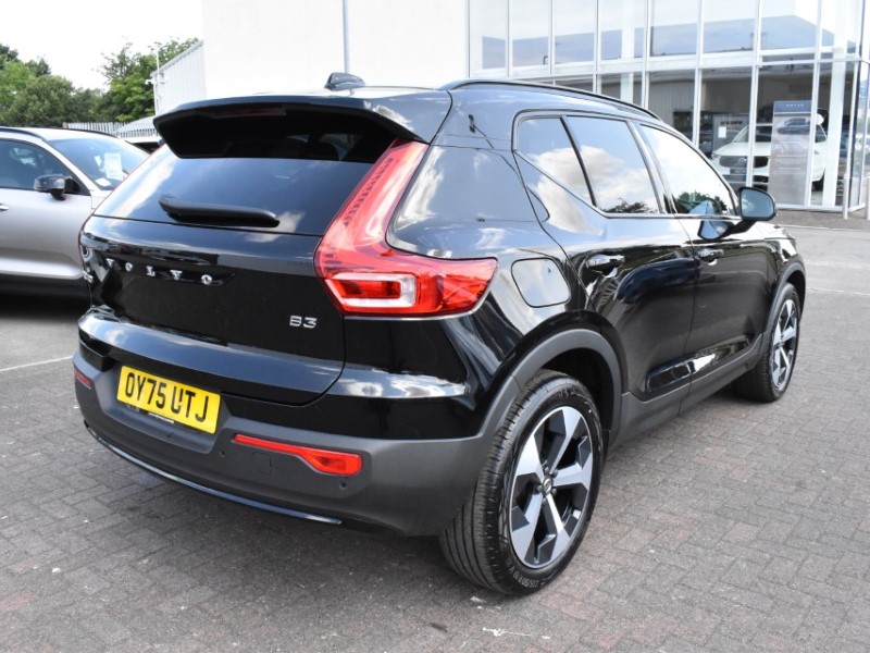 2025 (75) VOLVO XC40 2.0 B3P Plus Dark 5dr Auto 5637938
