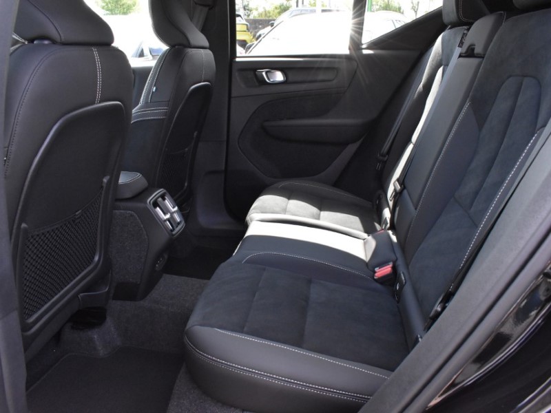 2025 (75) VOLVO XC40 2.0 B3P Plus Dark 5dr Auto 5637978