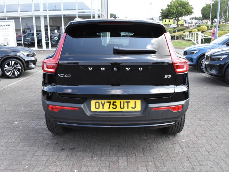 2025 (75) VOLVO XC40 2.0 B3P Plus Dark 5dr Auto 5637937