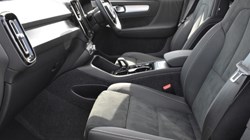 2025 (75) VOLVO XC40 2.0 B3P Plus Dark 5dr Auto 5637974