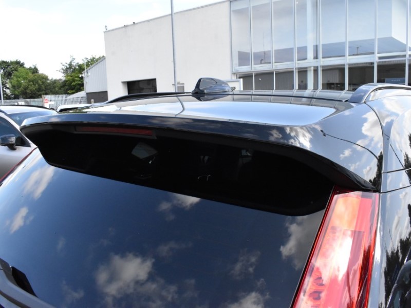 2025 (75) VOLVO XC40 2.0 B3P Plus Dark 5dr Auto 5637981