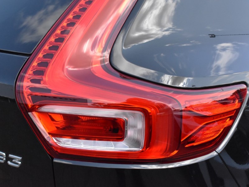 2025 (75) VOLVO XC40 2.0 B3P Plus Dark 5dr Auto 5637992