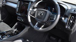 2025 (75) VOLVO XC40 2.0 B3P Plus Dark 5dr Auto 5637957
