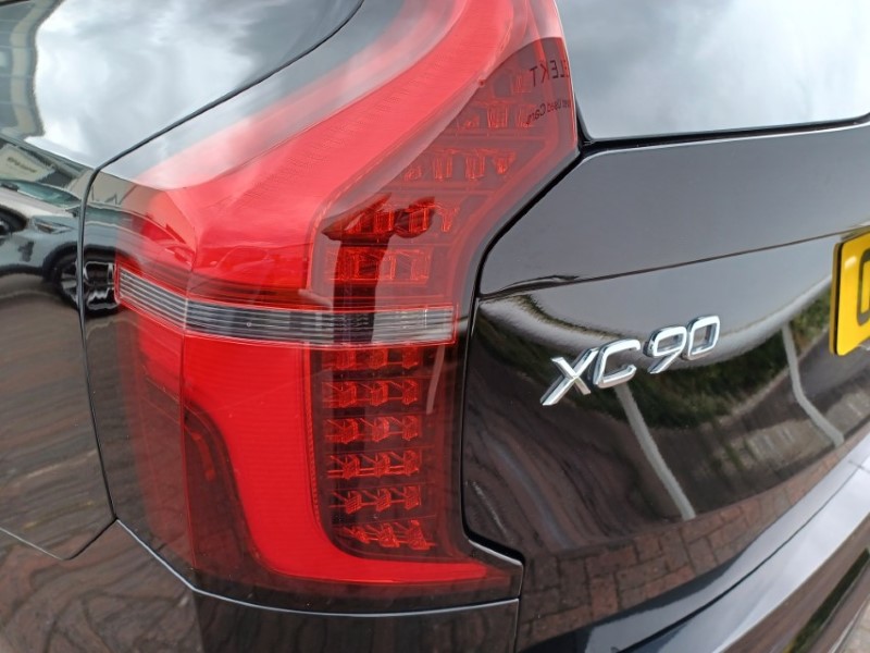 2025 (75) VOLVO XC90 2.0 T8 PHEV Plus Pro Dark 5dr AWD Geartronic 5661564