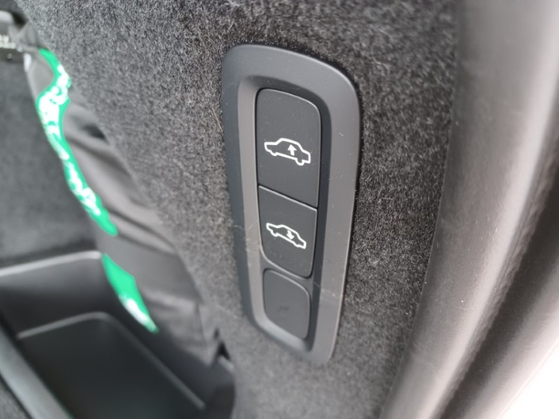 2025 (75) VOLVO XC90 2.0 T8 PHEV Plus Pro Dark 5dr AWD Geartronic 5661533