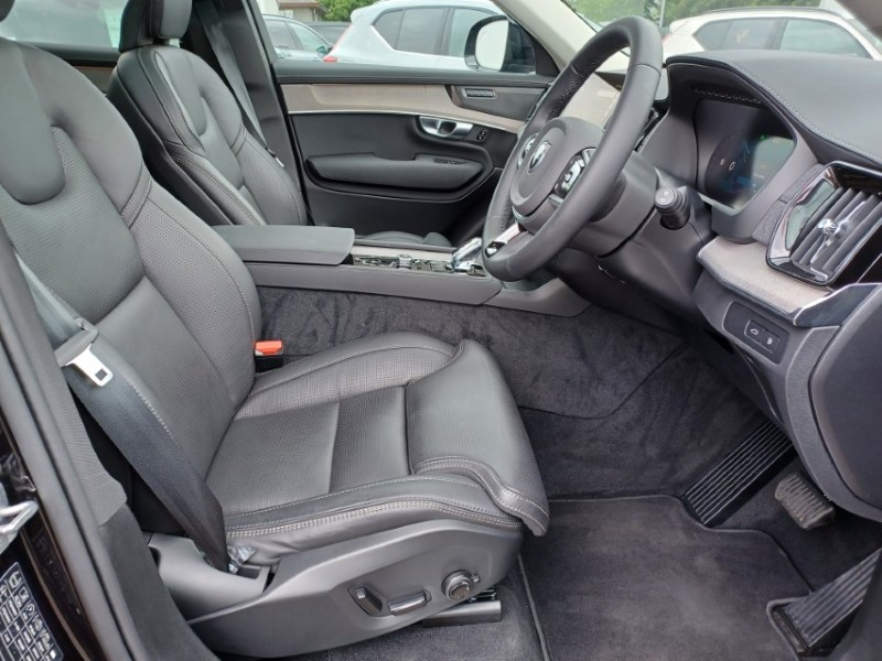 2025 (75) VOLVO XC90 2.0 T8 PHEV Plus Pro Dark 5dr AWD Geartronic 5661516