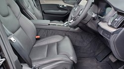 2025 (75) VOLVO XC90 2.0 T8 PHEV Plus Pro Dark 5dr AWD Geartronic 5661516