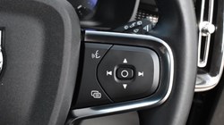 2024 (24) VOLVO XC40 2.0 B3P Plus Dark 5dr Auto 5634431