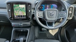 2024 (24) VOLVO XC40 2.0 B3P Plus Dark 5dr Auto 5634441