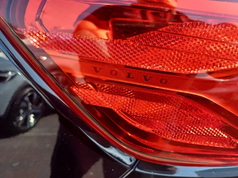 2024 (24) VOLVO XC40 2.0 B3P Plus Dark 5dr Auto 5634461