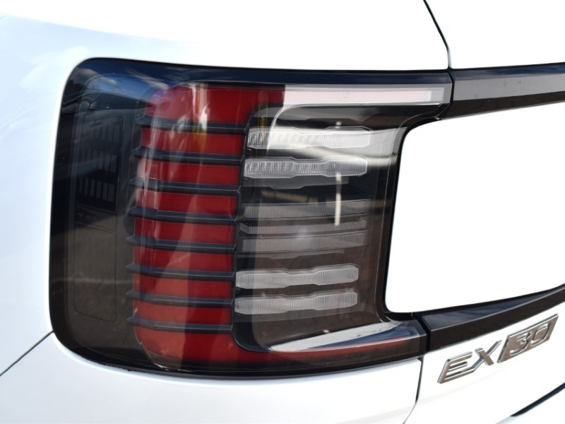 2024 (74) VOLVO EX30 200kW SM Extended Range Plus 69kWh 5dr Auto 5663767