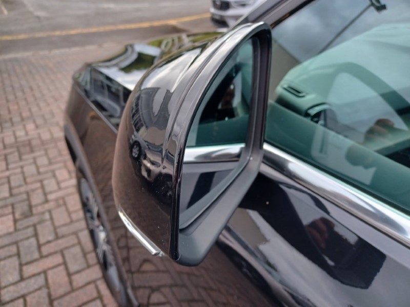 2019 (19) VOLVO XC40 1.5 T3 Inscription 5dr 5681761