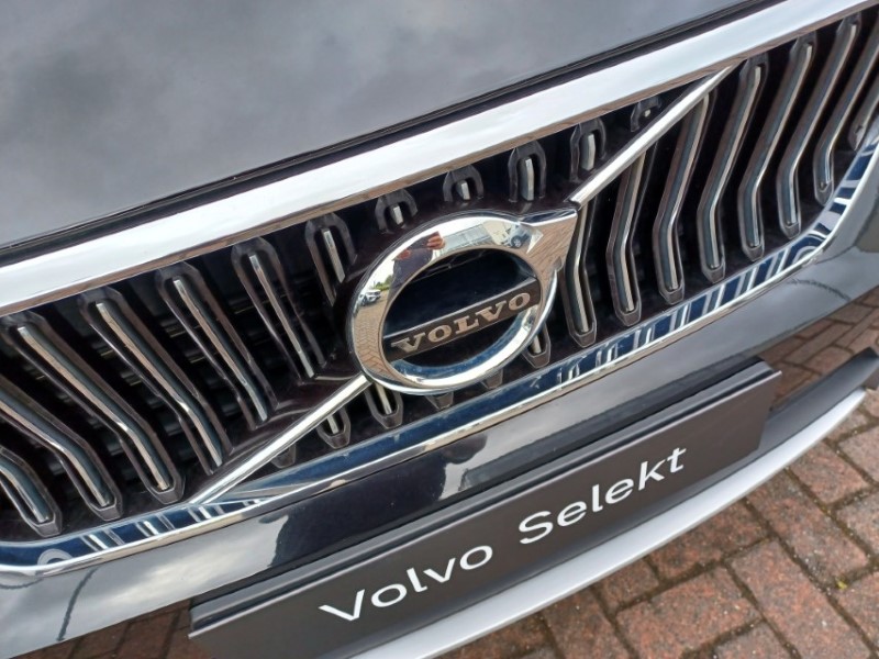 2019 (19) VOLVO XC40 1.5 T3 Inscription 5dr 5681771