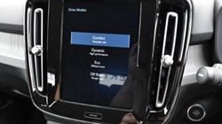 2019 (19) VOLVO XC40 1.5 T3 Inscription 5dr 5681757