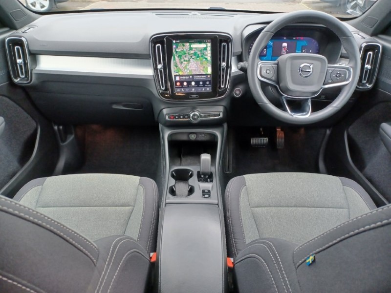 2024 (73) VOLVO XC40 2.0 B3P Core 5dr Auto 5684251