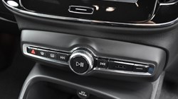 2024 (73) VOLVO XC40 2.0 B3P Core 5dr Auto 5684274